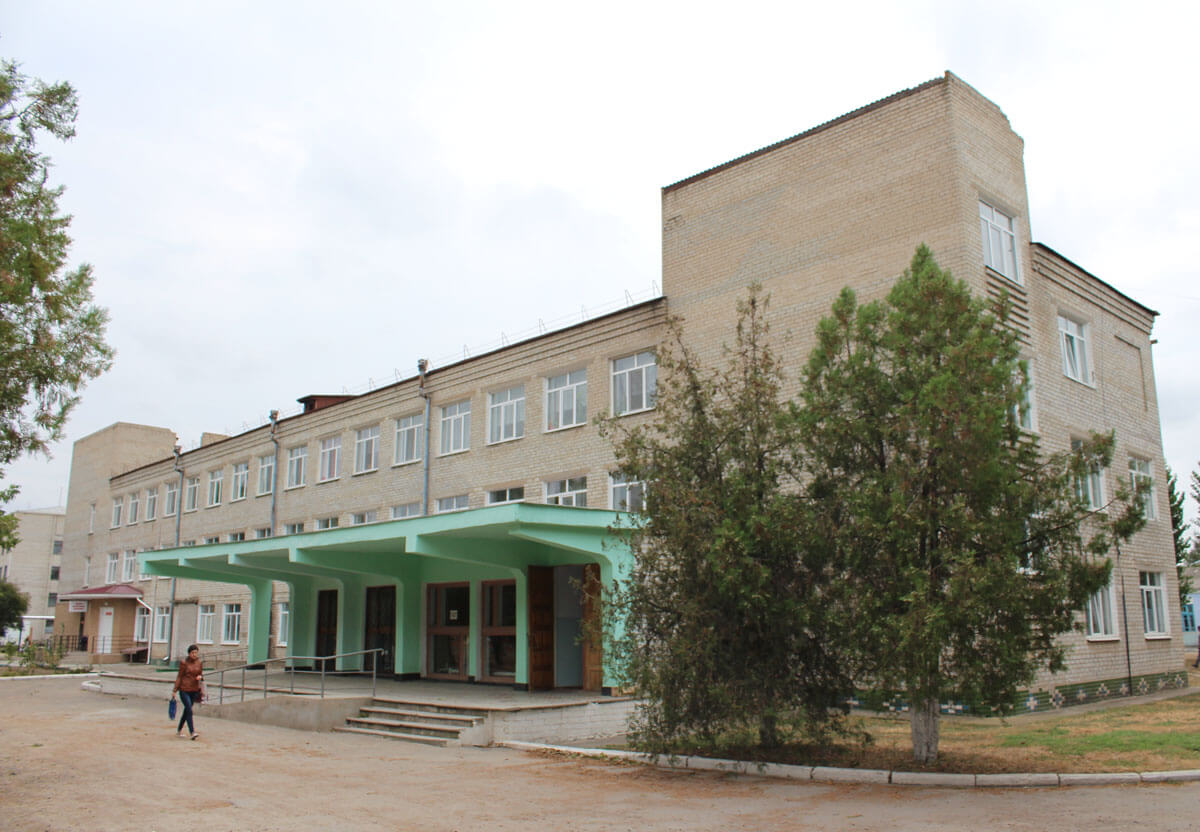 У БУДІВЛІ ВОЗНЕСЕНСЬКОЇ ЛІКАРНІ РОЗПОЧИНАЄТЬСЯ КАПІТАЛЬНИЙ РЕМОНТ ПОКРІВЛІ